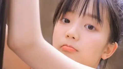 俄罗斯游客狂买华为